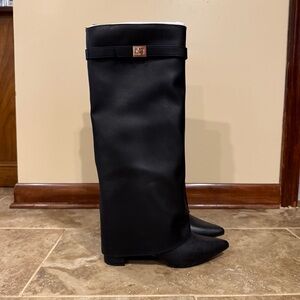 NWT! Women’s Tambra Fold Over Boots